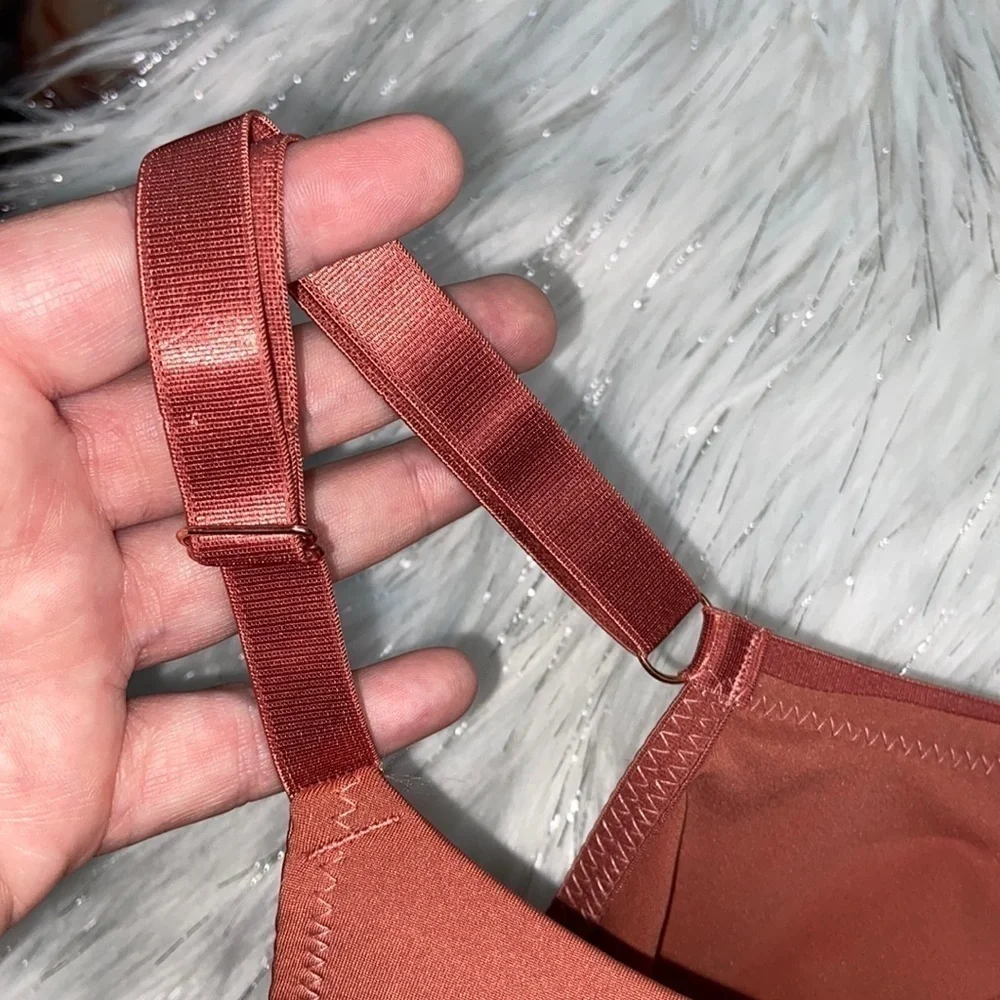 3/$30 Danskin Rust Orange Underwire Bra 42D - Picture 5 of 13